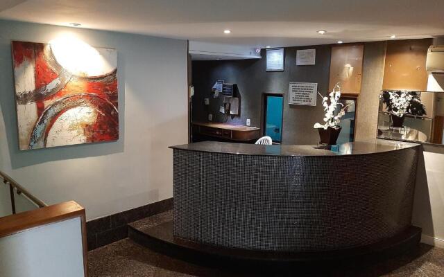 BAMBINA HOTEL -Adultos Somente