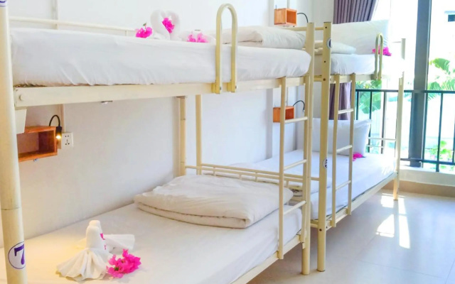 Bed Station Hostel  Pool Bar Hoi An – Guest Rooms – Da Nang