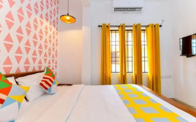 White House by OYO Rooms