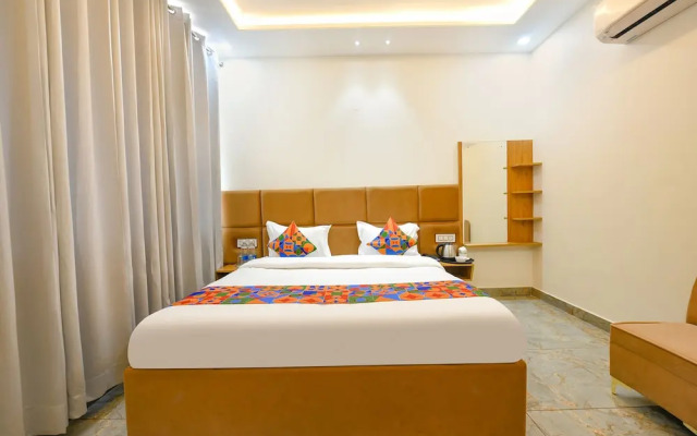 Fabhotel Flying Kiwi