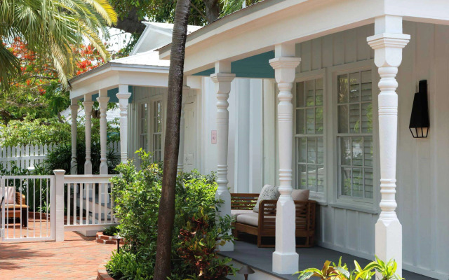 Lighthouse Hotel - Key West Historic Inns