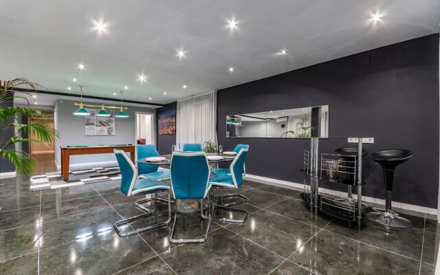 Luxurious Villa Iiheated Pool 200 Meters From The Beach Castelldefels-sitges
