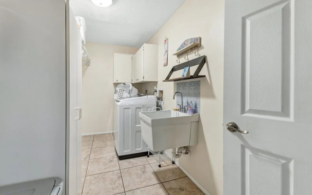 200 Belaire Court