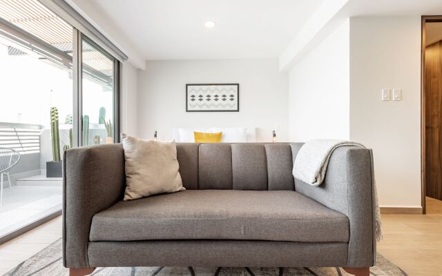 Casai Roma 1BR Chic PH