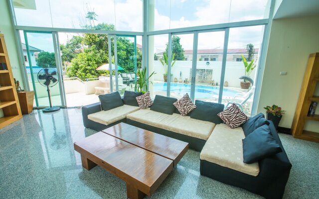 Penthouse Pool Villa Pattaya