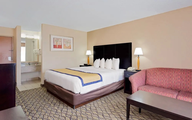 Baymont Inn & Suites Kalamazoo East