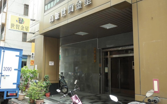 Paper Plane Hostel