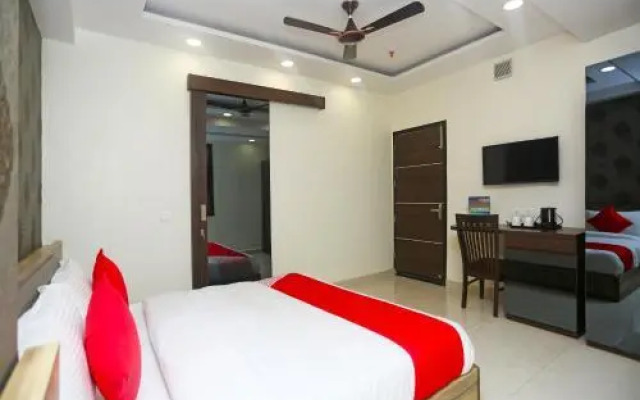 The Garden Side Inn by OYO Rooms