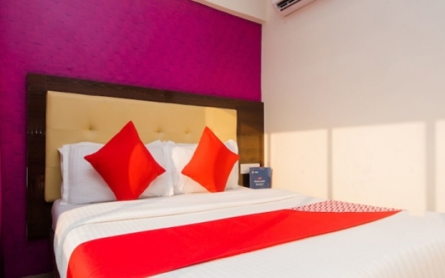 Oyo 11917 Hotel Symphony Grand