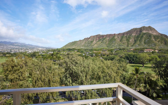 Kaimana Beach Hotel