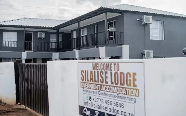 Silalise Lodge