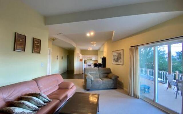 Mountain View Two Bedroom Suite