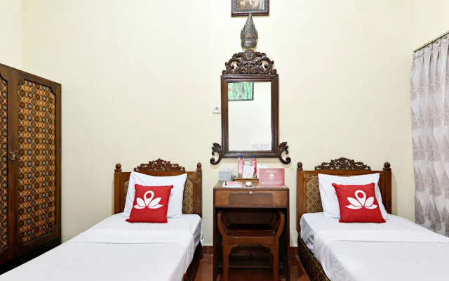 ZEN Rooms Pasar Kembang 1