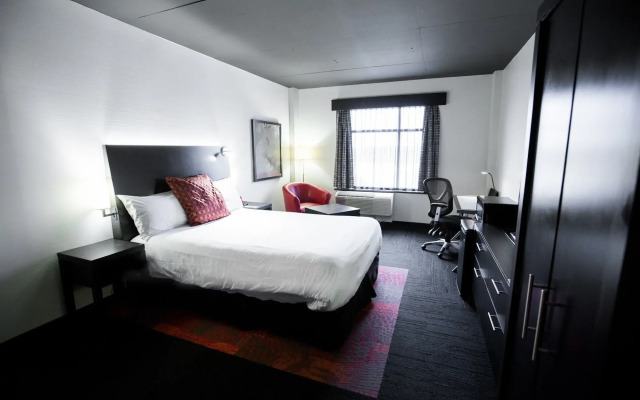 Grand Times Hotel Quebec City Airport