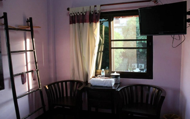 Chita Coffee & Guesthouse