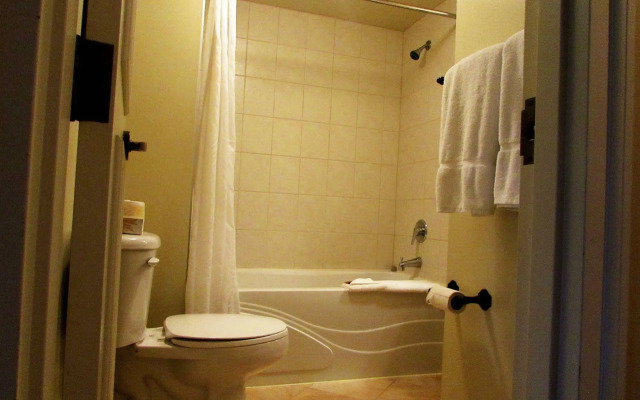 Calabogie Peaks Hotel, Ascend Hotel Collection