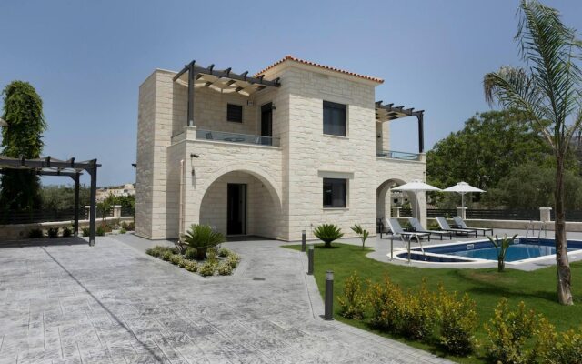 Luxurious Modern Mansion With Private Pool and Sauna 200m From Beach