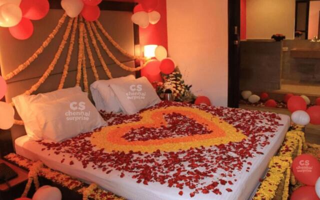 OYO 10200 Hotel The Aroma Residency