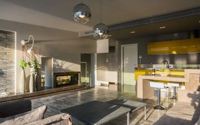 Villa Selenia Gold