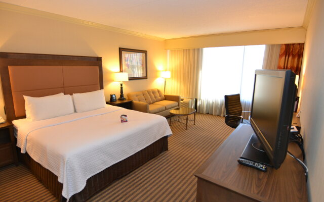 Crowne Plaza Hotels & Resorts Reading