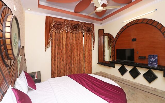 OYO 11603 President Inn