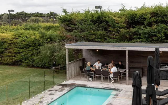Luxury Portsea Sanctuary Gas Heat Pool Gardens