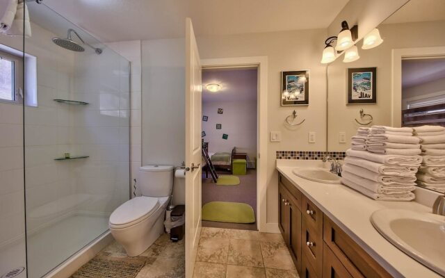 Peaks Retreat And Suite By Bear Country