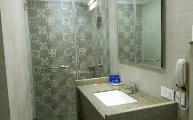 OYO Premium Ptl Chowk Phase 5 Mohali(Cha095)