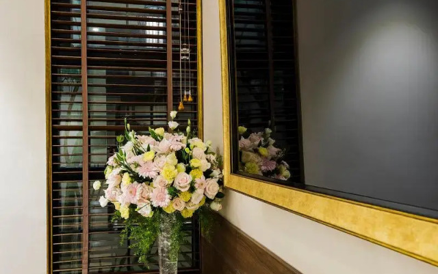 Sunflower Luxury Hotel