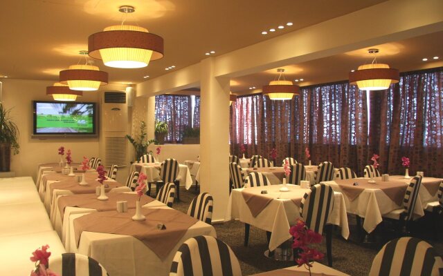 Piraeus City Hotel