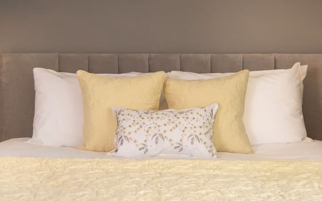 Harwood House B&B