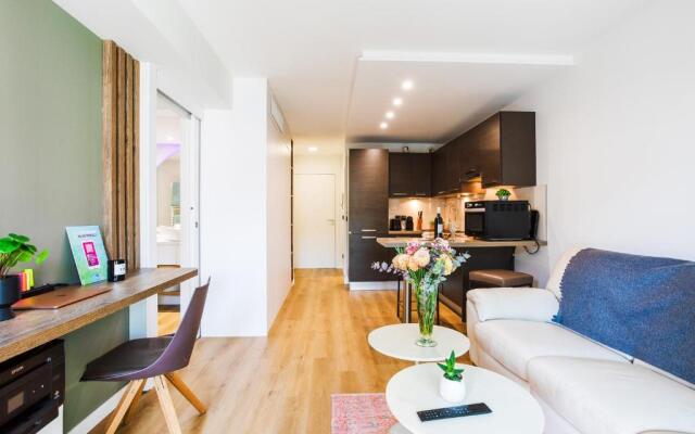 VICTOR HUGO II AP4278 By Riviera Holiday Homes