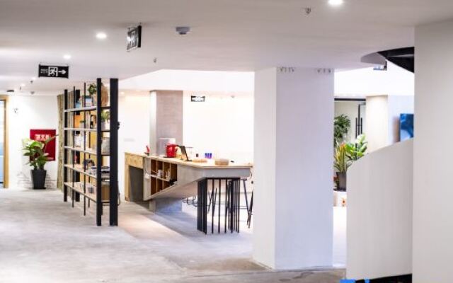 Tim Time Storage Hostel