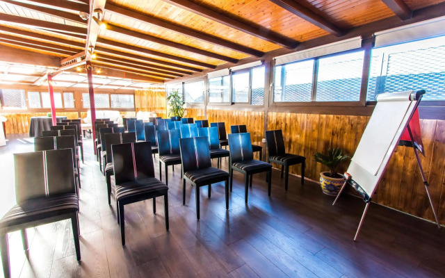 Hotel Suites Feria de Madrid