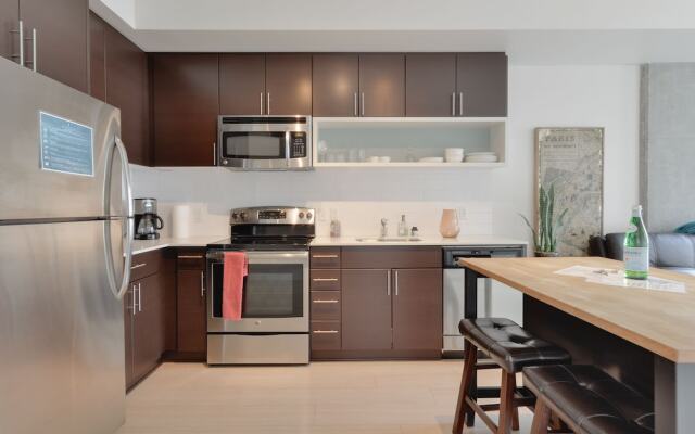 Pike's Place Lux Suites by Barsala