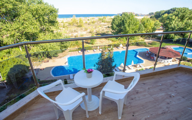Hotel Amfibia Beach