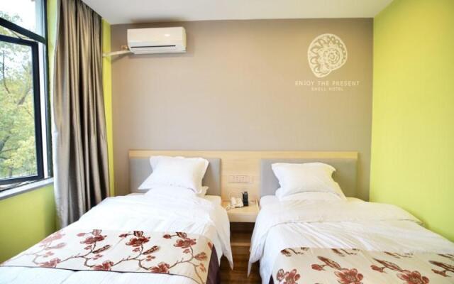 Shell Shanghai Jiading District Yumin Road Hotel