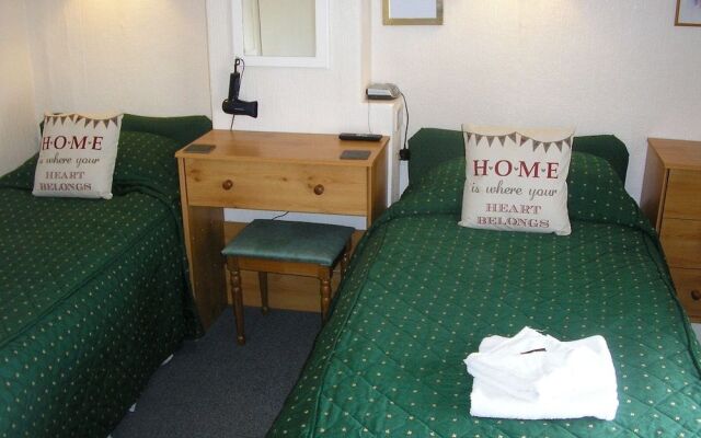 Hartshead Hotel