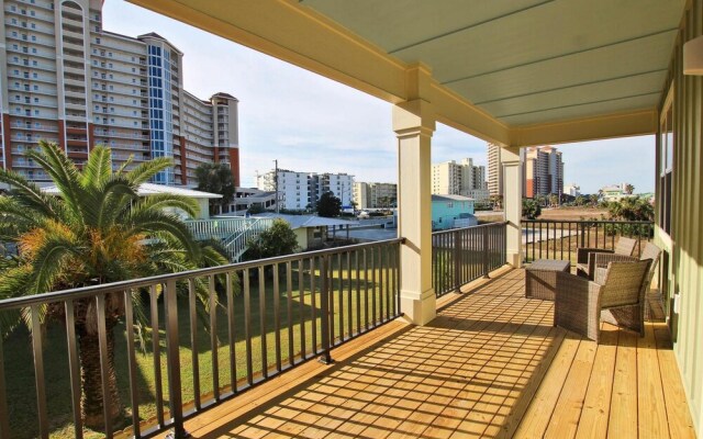 Romeo Beach by Youngs Suncoast