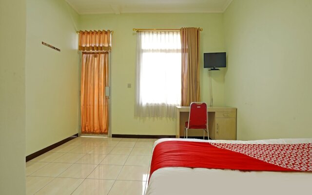 OYO 90836 Bartu Guesthouse