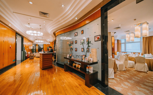 Crowne Plaza Chongqing Jiefangbei(Formerly InterContinental Chongqing)