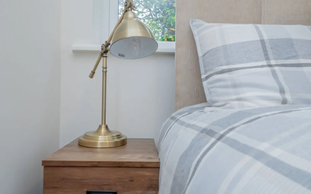 Stunning 2-bed Apartment in Purley - Croydon Gem