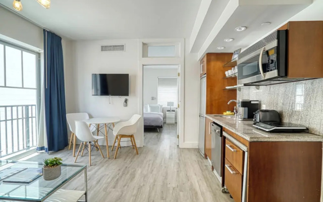 Private Apartment at the Congress