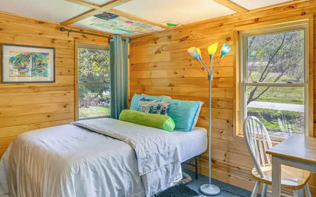 Fire Pit & Decks: Creekside Cabin in Robbinsville