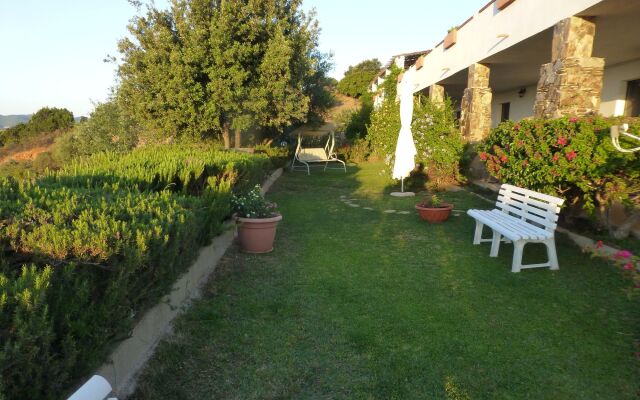 Comino Alto Agriturismo e  Appartamenti