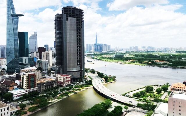 Gold Bee Apartment - Saigon Royal