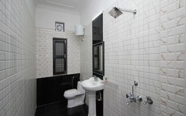 OYO 9076 Absin Hospitality 2