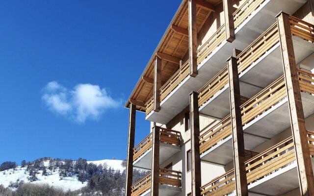 Apartment in the active Pra Loup and Espace Lumière