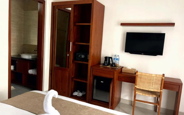 Kayu Sugih Guest House
