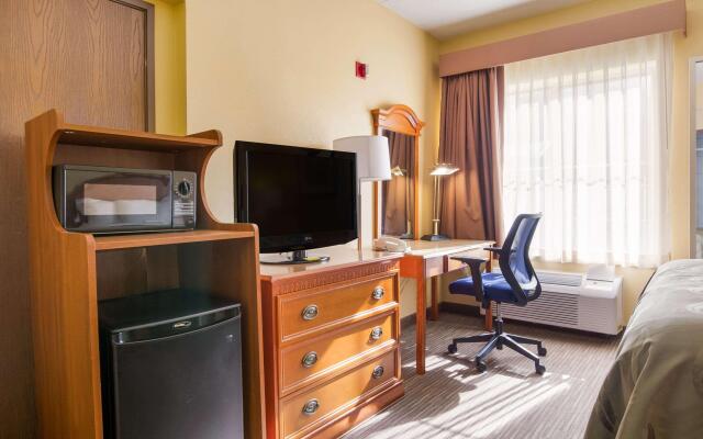 Quality Inn & Suites CVG Airport